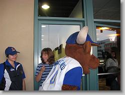 Wool E. Bull and Aliza