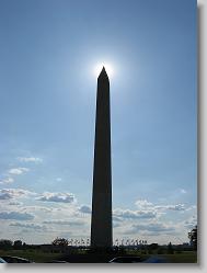 Nice picture with the sun at the top of the monument.