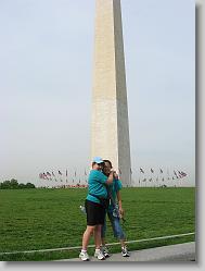 Ciara and Eun-Ji at the Washington Monument.
