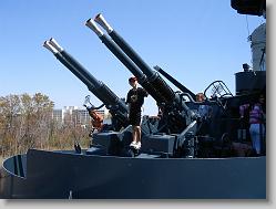 Side anti-aircraft guns.